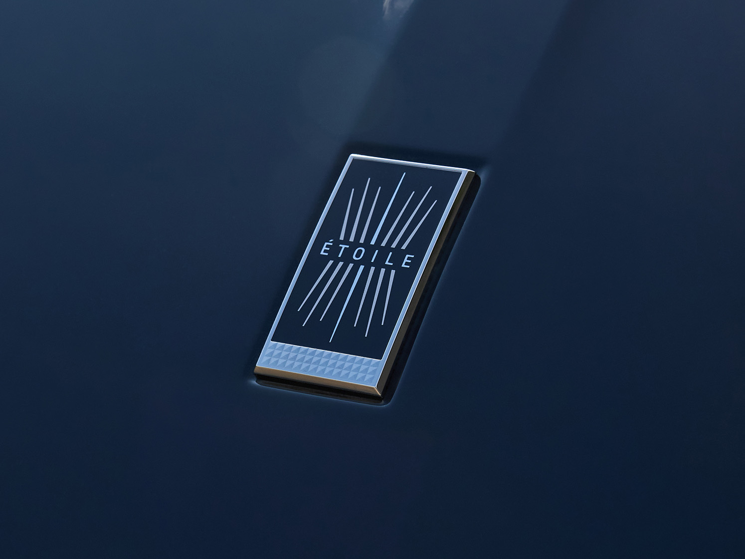 Badge de capot signature N°4