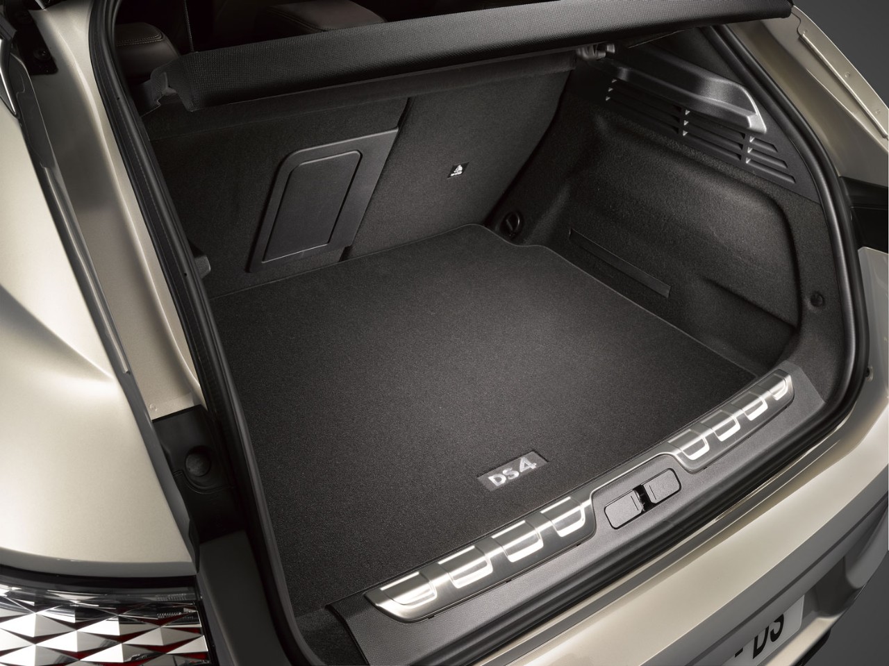 Maletero de potencia DS 4