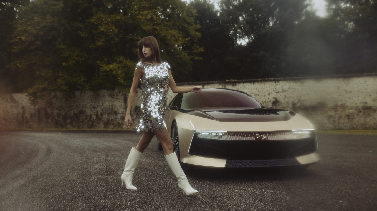 SM TRIBUTE vista frontal